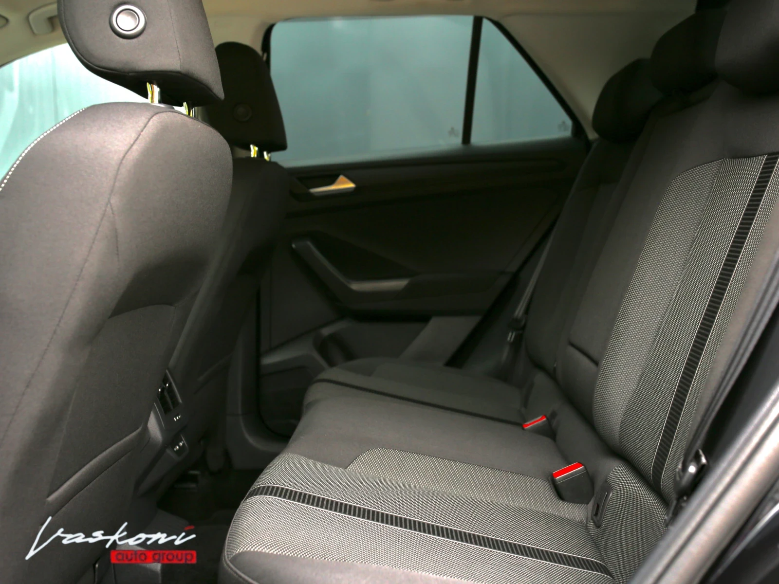 VW T-Roc 2.0 TDI FACELIFT САМОПАРКИРАНЕ, снимка 15 - Автомобили и джипове - 56739086