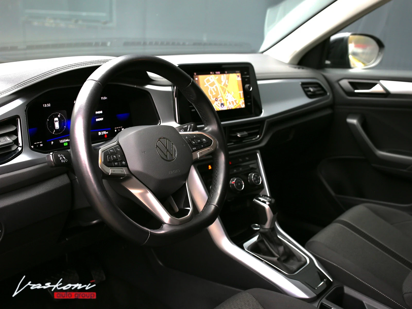 VW T-Roc 2.0 TDI FACELIFT САМОПАРКИРАНЕ, снимка 6 - Автомобили и джипове - 56739086
