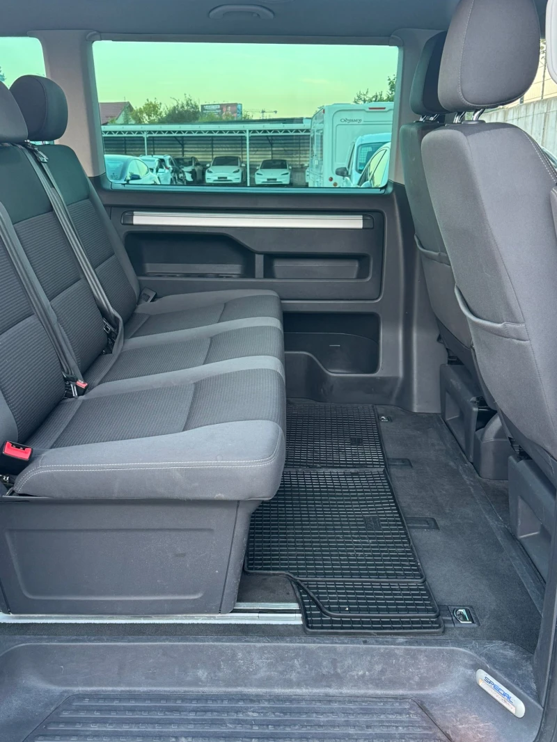 VW Multivan TDI/SPECIAL/6 speed/MULTY/Klima/New/Excellent!!!, снимка 14 - Бусове и автобуси - 52003031