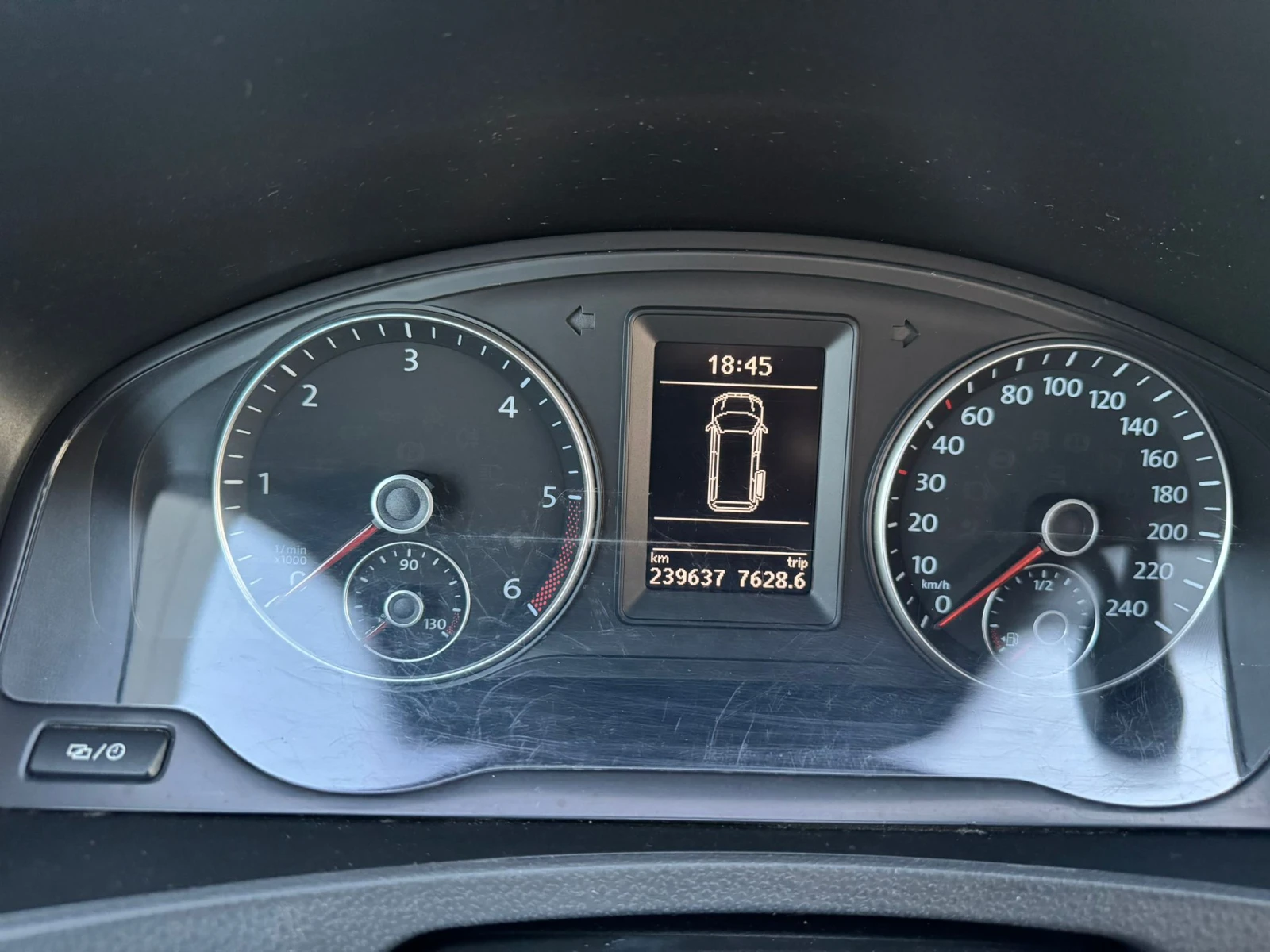 VW Multivan TDI/SPECIAL/6 speed/MULTY/Klima/New/Excellent!!! | Mobile.bg   12