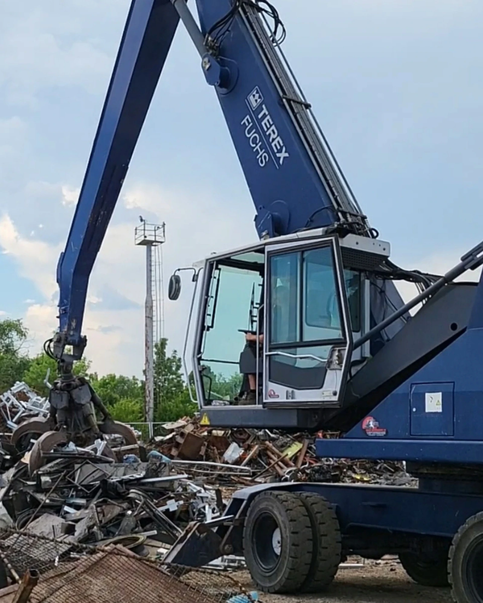 Багер Fuchs MHL 340 - изображение 6