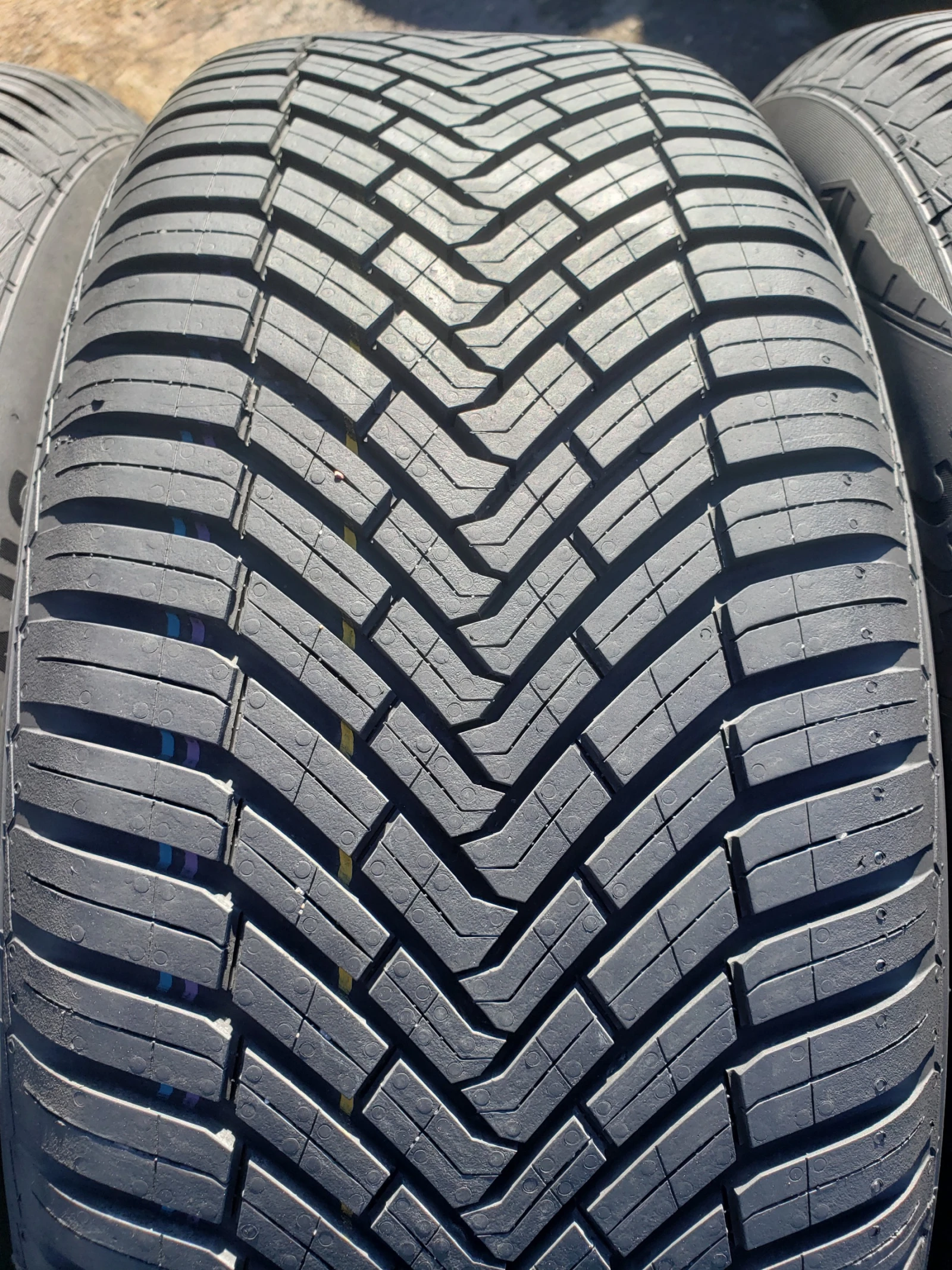 ���� 225/55R17 | Mobile.bg � ����������� 1