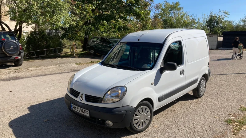 Renault Kangoo 1.5 Климатик, снимка 9 - Автомобили и джипове - 47486849