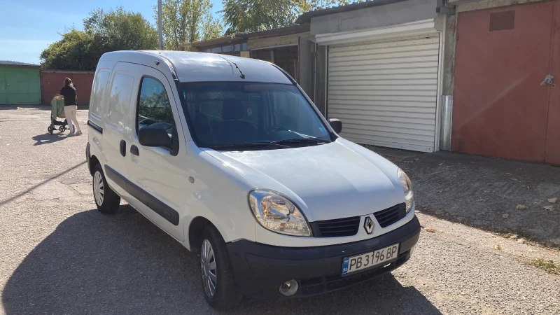 Renault Kangoo 1.5 Климатик, снимка 6 - Автомобили и джипове - 47486849