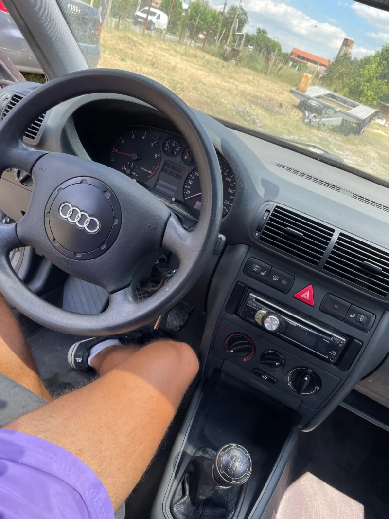 Audi A3 1.6, снимка 10 - Автомобили и джипове - 47533355