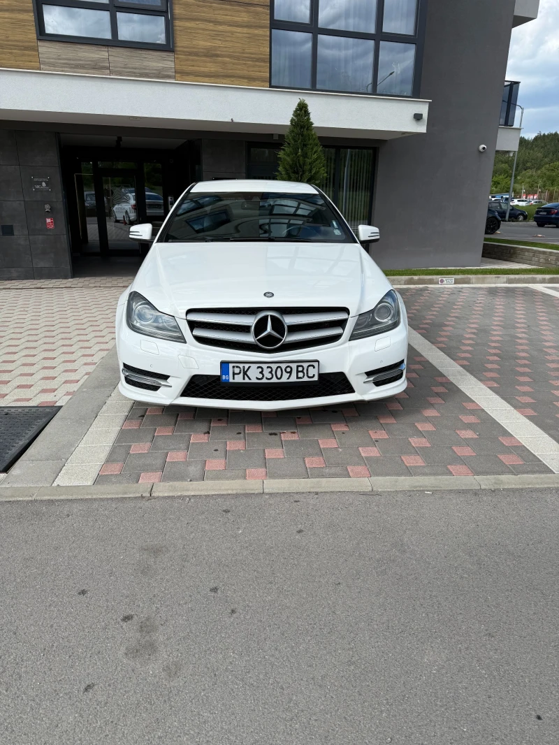 Mercedes-Benz C 220 AMG пакет, снимка 2 - Автомобили и джипове - 52149923