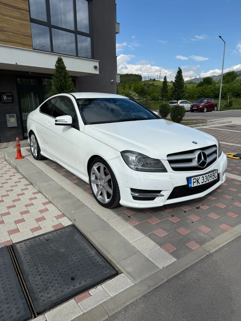Mercedes-Benz C 220 AMG пакет, снимка 3 - Автомобили и джипове - 52149923