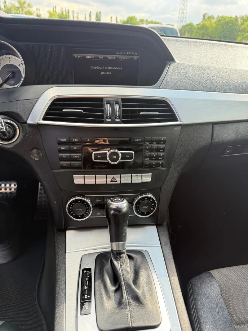 Mercedes-Benz C 220 AMG пакет, снимка 11 - Автомобили и джипове - 52149923