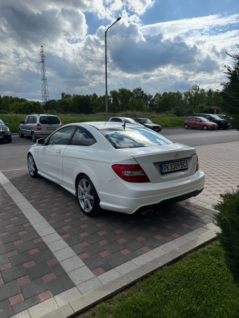 Mercedes-Benz C 220 AMG пакет, снимка 7 - Автомобили и джипове - 52149923