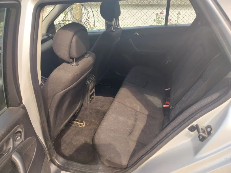 Mercedes-Benz C 200, снимка 7 - Автомобили и джипове - 50812603