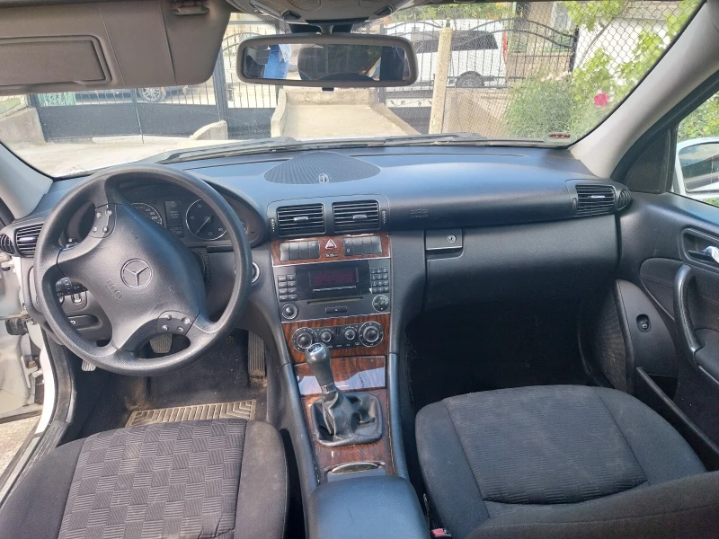 Mercedes-Benz C 200, снимка 8 - Автомобили и джипове - 50812603