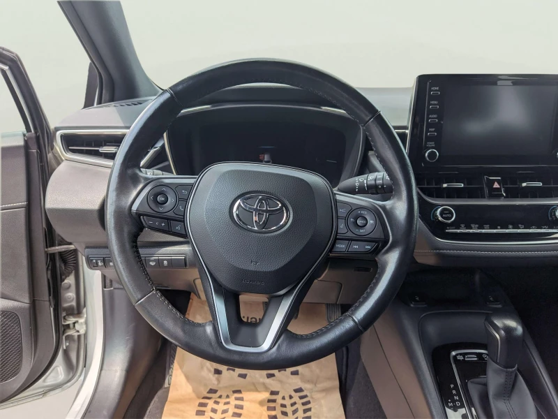 Toyota Corolla 1.2, снимка 10 - Автомобили и джипове - 51312564