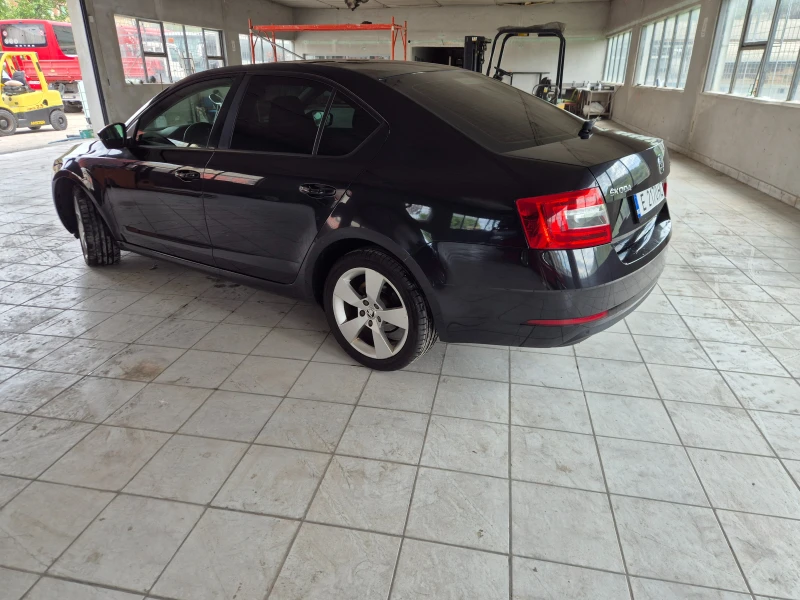 Skoda Octavia, снимка 6 - Автомобили и джипове - 51677712
