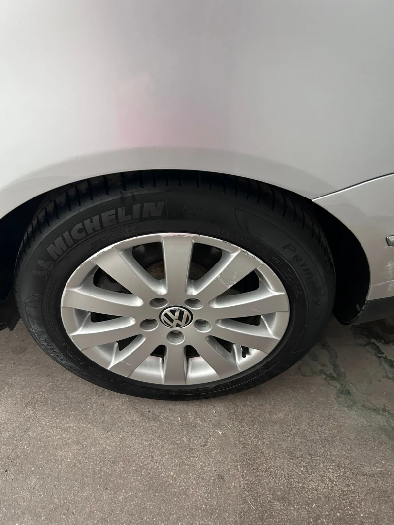 VW Passat, снимка 13 - Автомобили и джипове - 53018029