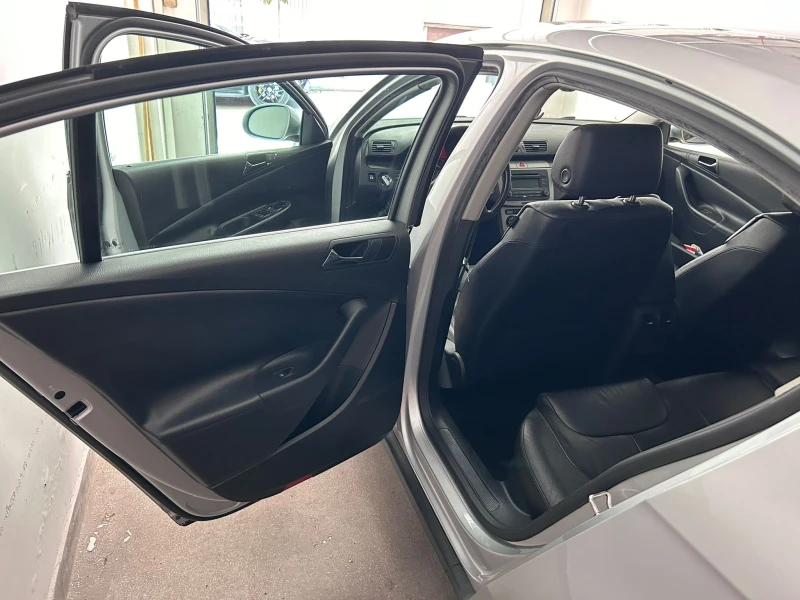 VW Passat, снимка 10 - Автомобили и джипове - 53018029