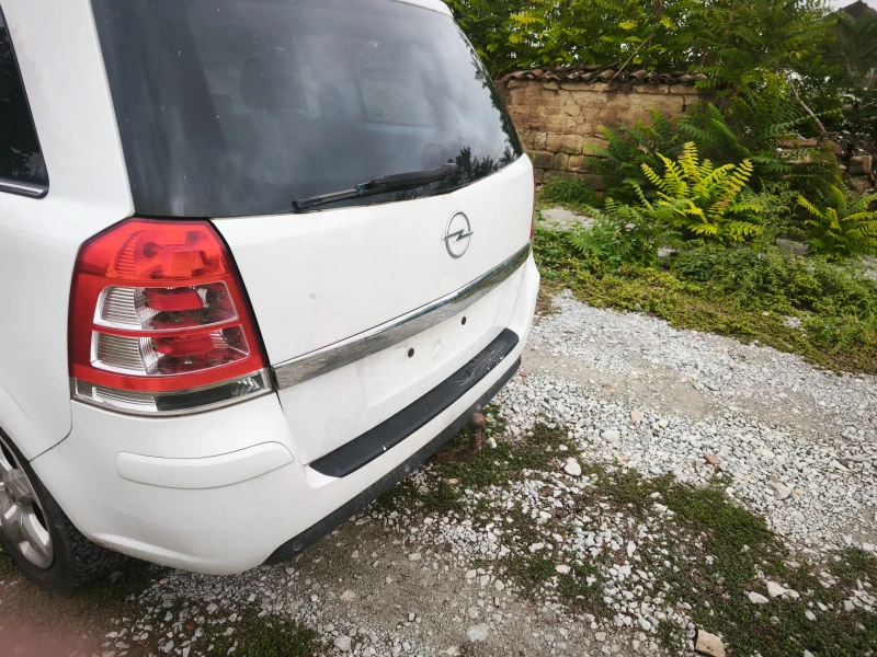Opel Zafira 1.8, снимка 7 - Автомобили и джипове - 52433483