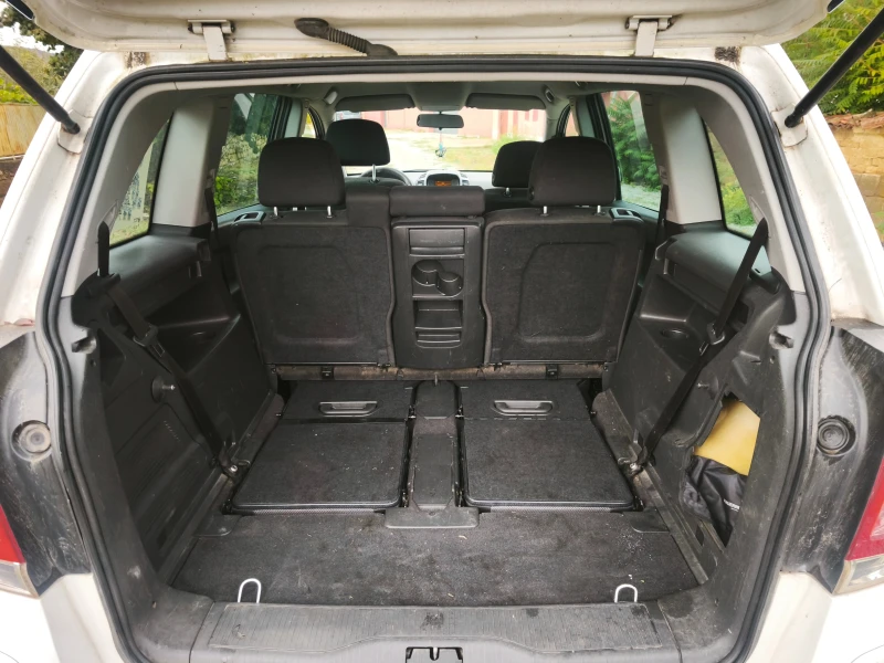 Opel Zafira 1.8, снимка 8 - Автомобили и джипове - 52433483