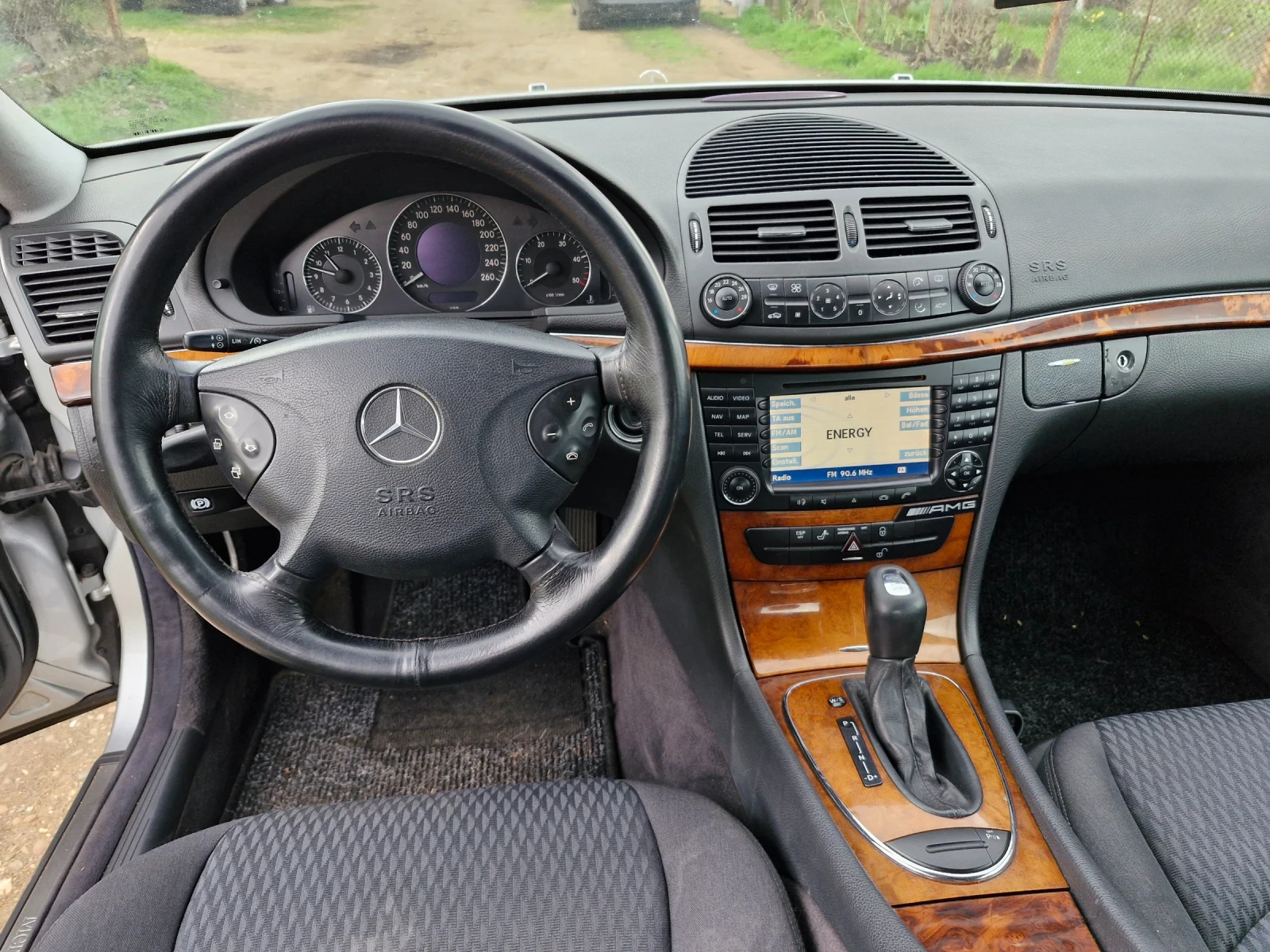 Mercedes-Benz E 270 CDI - изображение 8