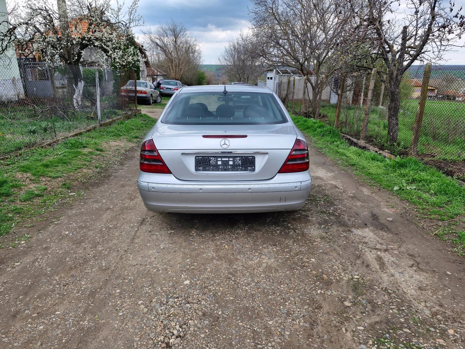 Mercedes-Benz E 270 CDI - изображение 5