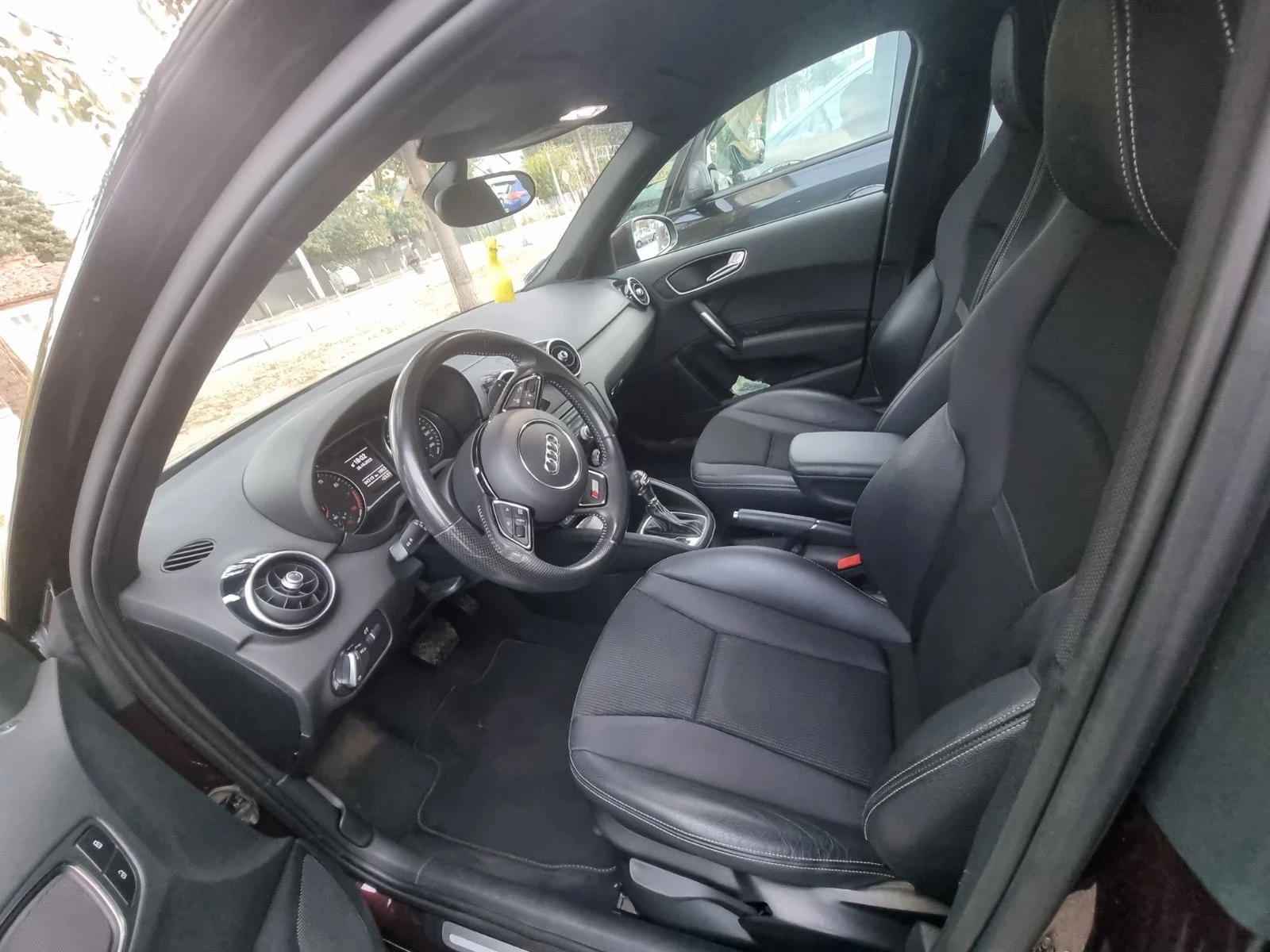 Audi A1 101 000 km 1.4 TFSI S-Line Sportback AUTOMATIC - изображение 3