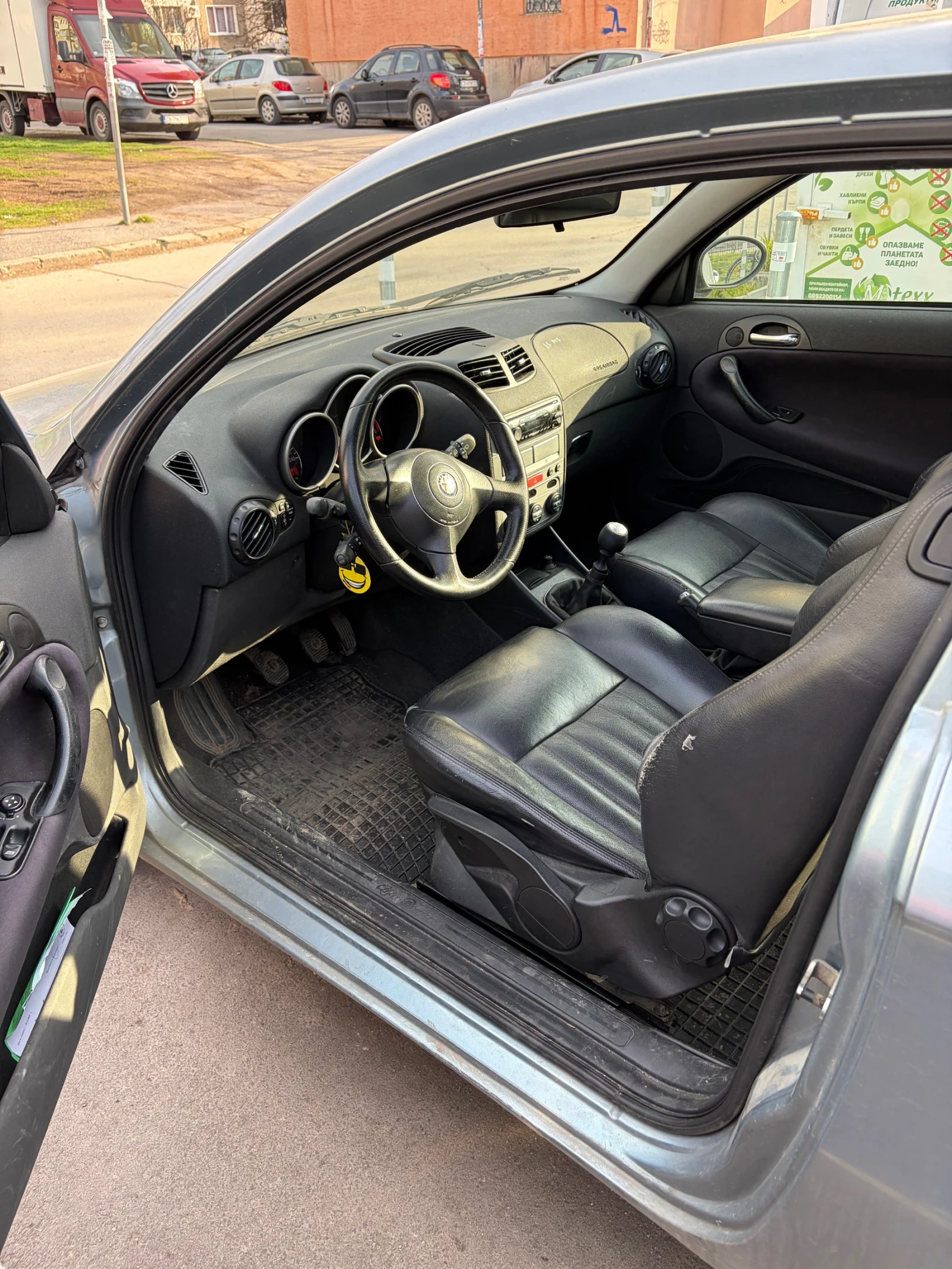 Alfa Romeo 147 1.9 JTD, снимка 6 - Автомобили и джипове - 53759339