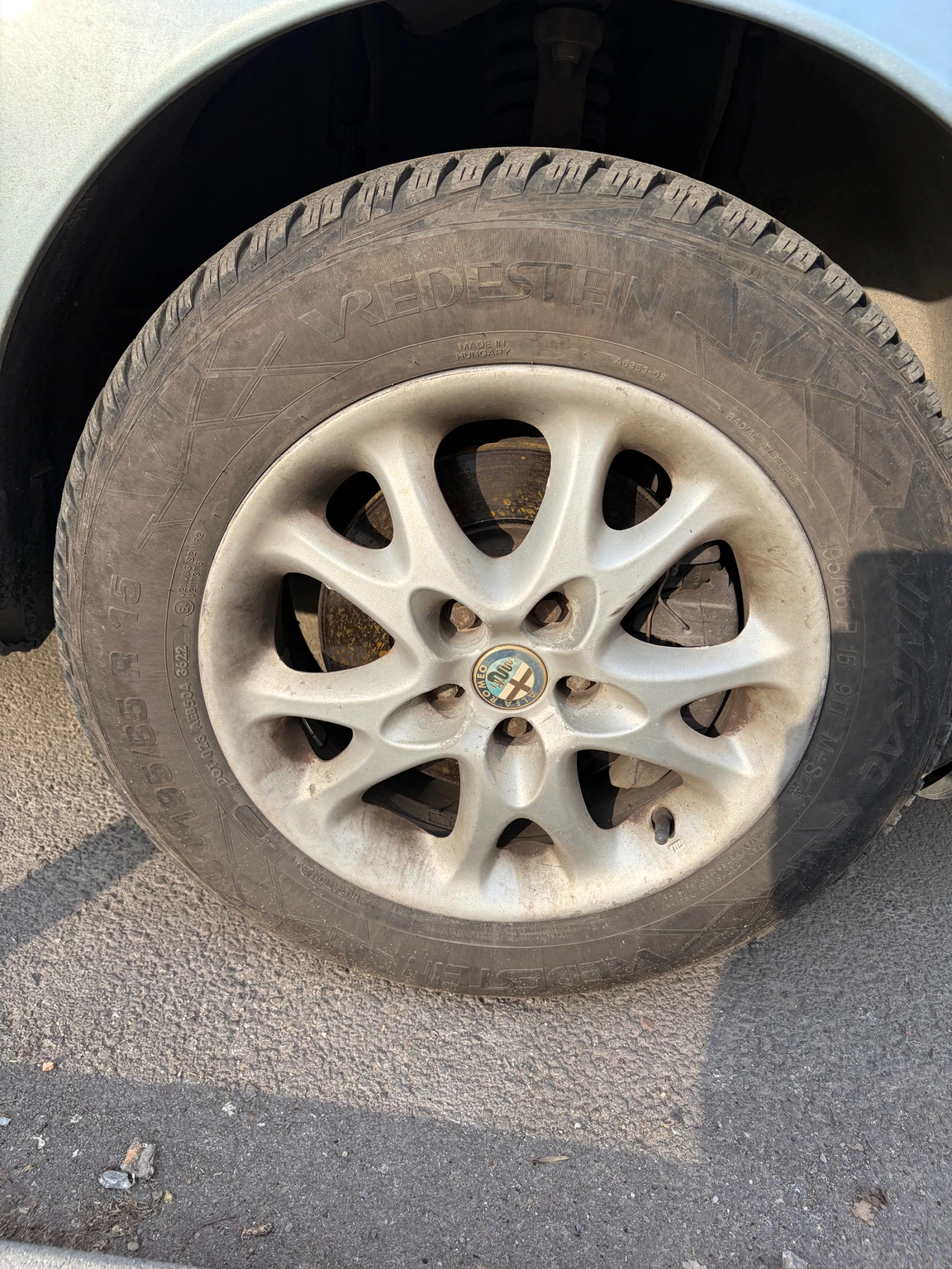 Alfa Romeo 147 1.9 JTD, снимка 12 - Автомобили и джипове - 53759339