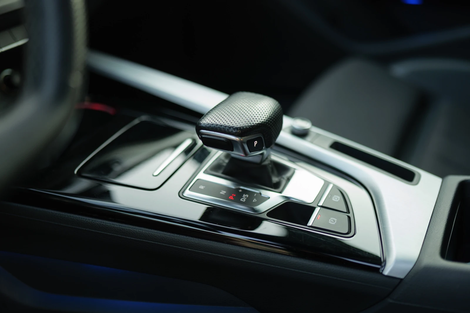 Audi A4 S-Line MATRIX PANO VIRTUAL AMBIENT, снимка 10 - Автомобили и джипове - 54063945