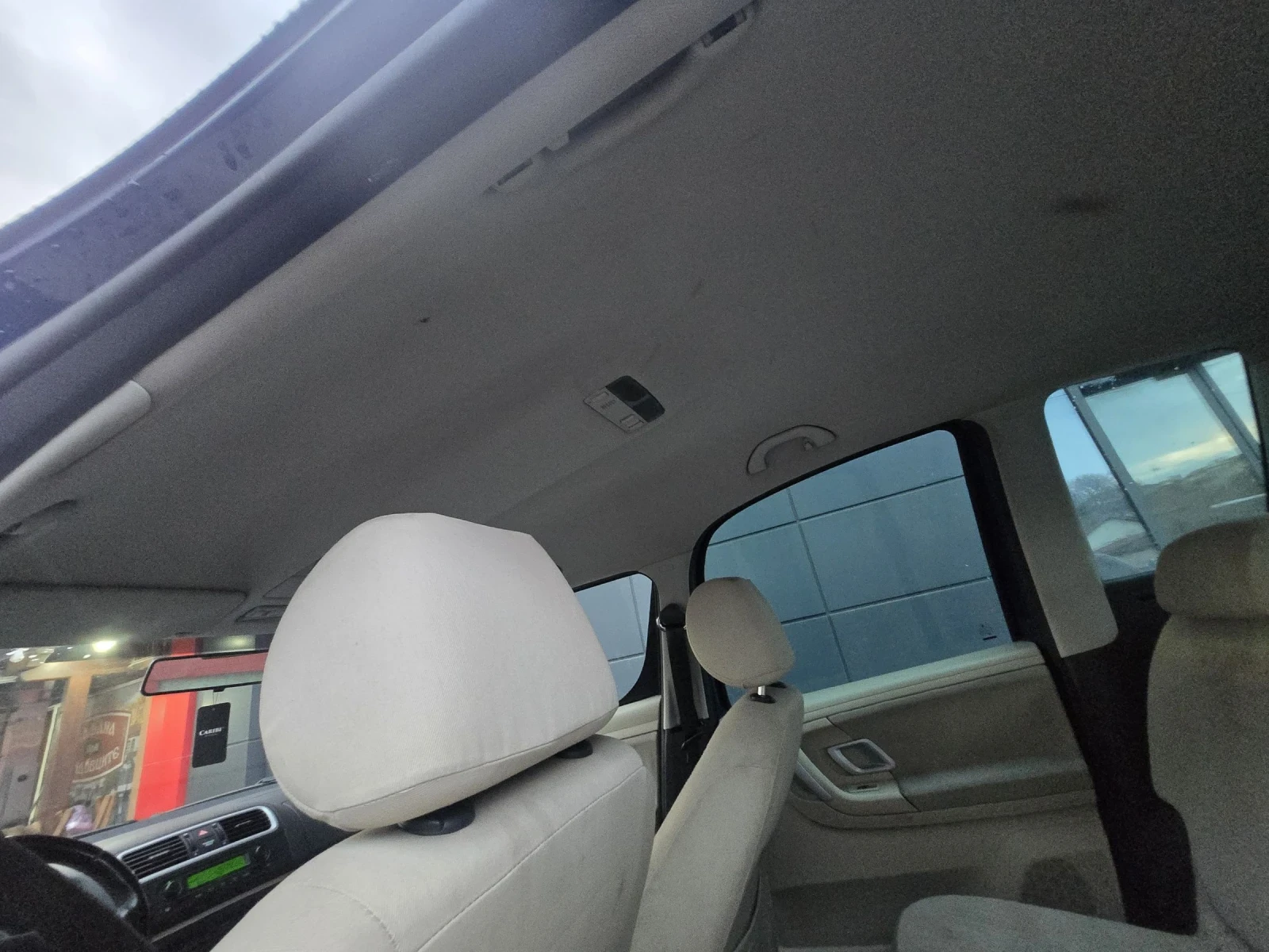 Skoda Roomster 1.4 бензин 4цилиндрова 86к.с. , снимка 8 - Автомобили и джипове - 54083712