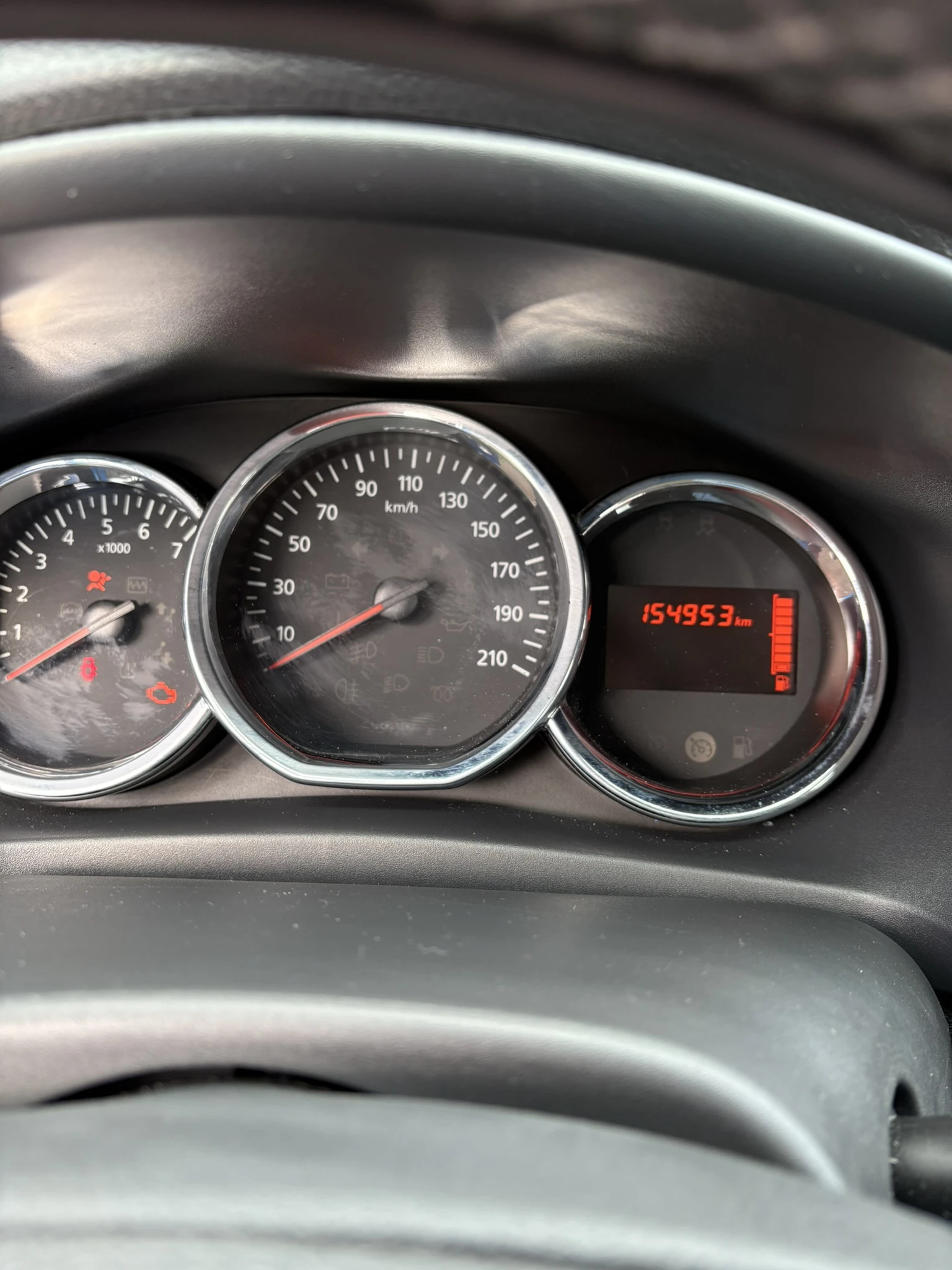 Dacia Sandero 1.5dci 90к.с., снимка 9 - Автомобили и джипове - 54175016