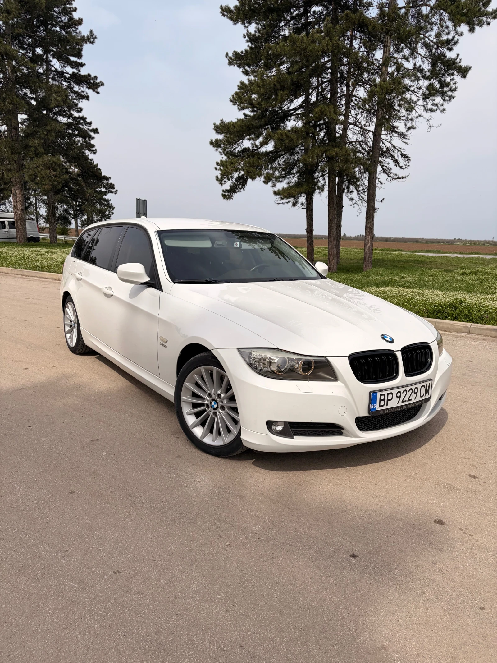 BMW 320, снимка 2 - Автомобили и джипове - 54179073