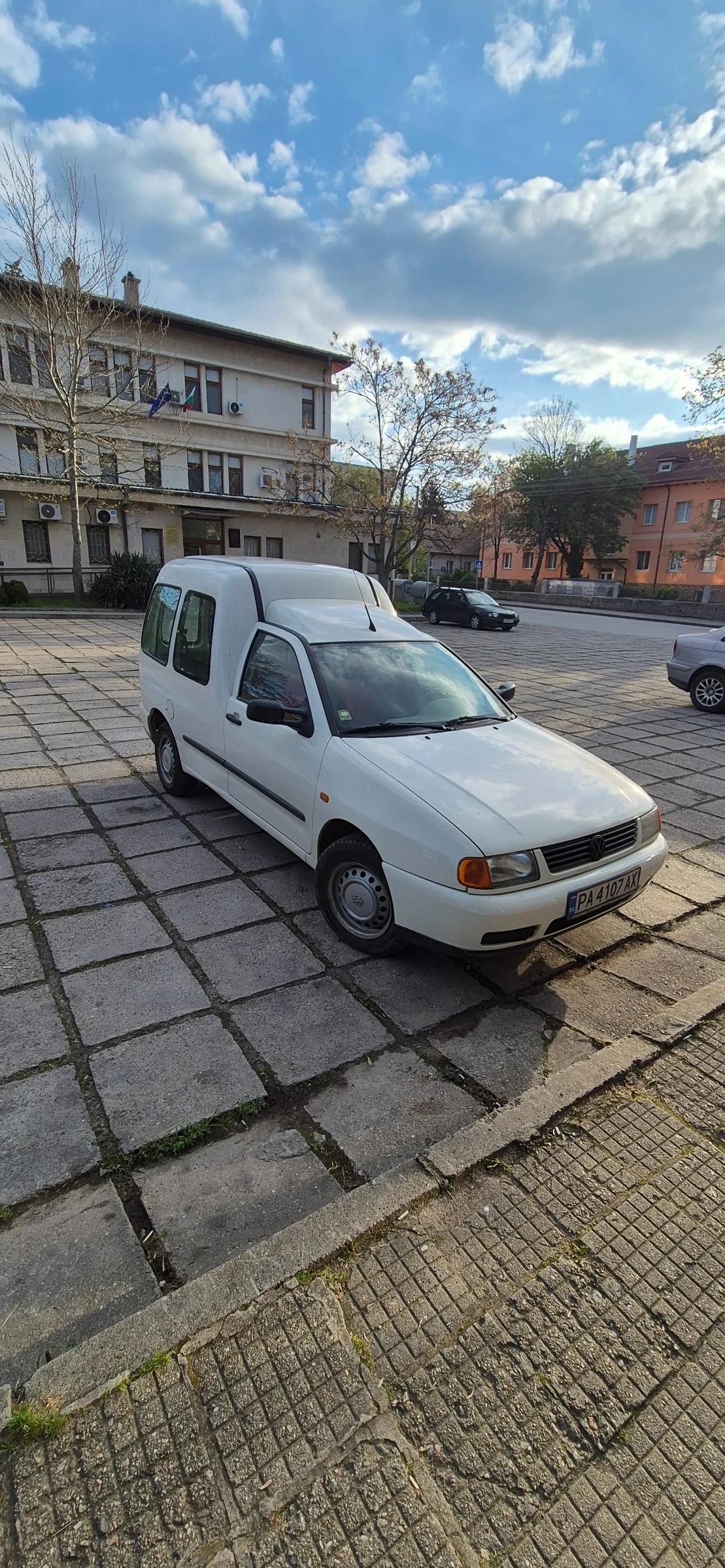 VW Caddy VW Caddy 1.9 SDI / 47 kW / 64 к.с. / дизел / 2003 , снимка 2 - Автомобили и джипове - 54399162