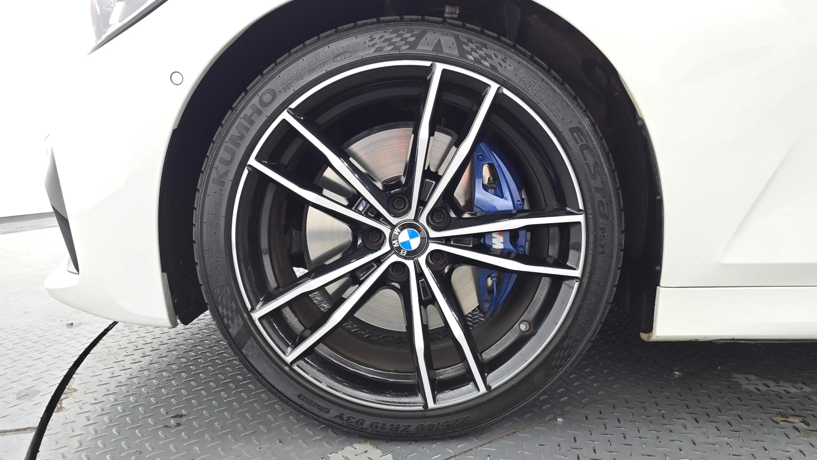 BMW 330 M* SPORT* HARMON* KARDON* ХЕДЪП* КАМЕРА* КЕЙЛЕС* , снимка 6 - Автомобили и джипове - 54572294