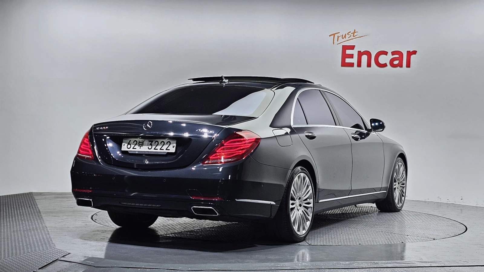 Mercedes-Benz S 500 4MATIC | HUD | 360 Камера | Панорама | Обдухване |, снимка 2 - Автомобили и джипове - 54632487