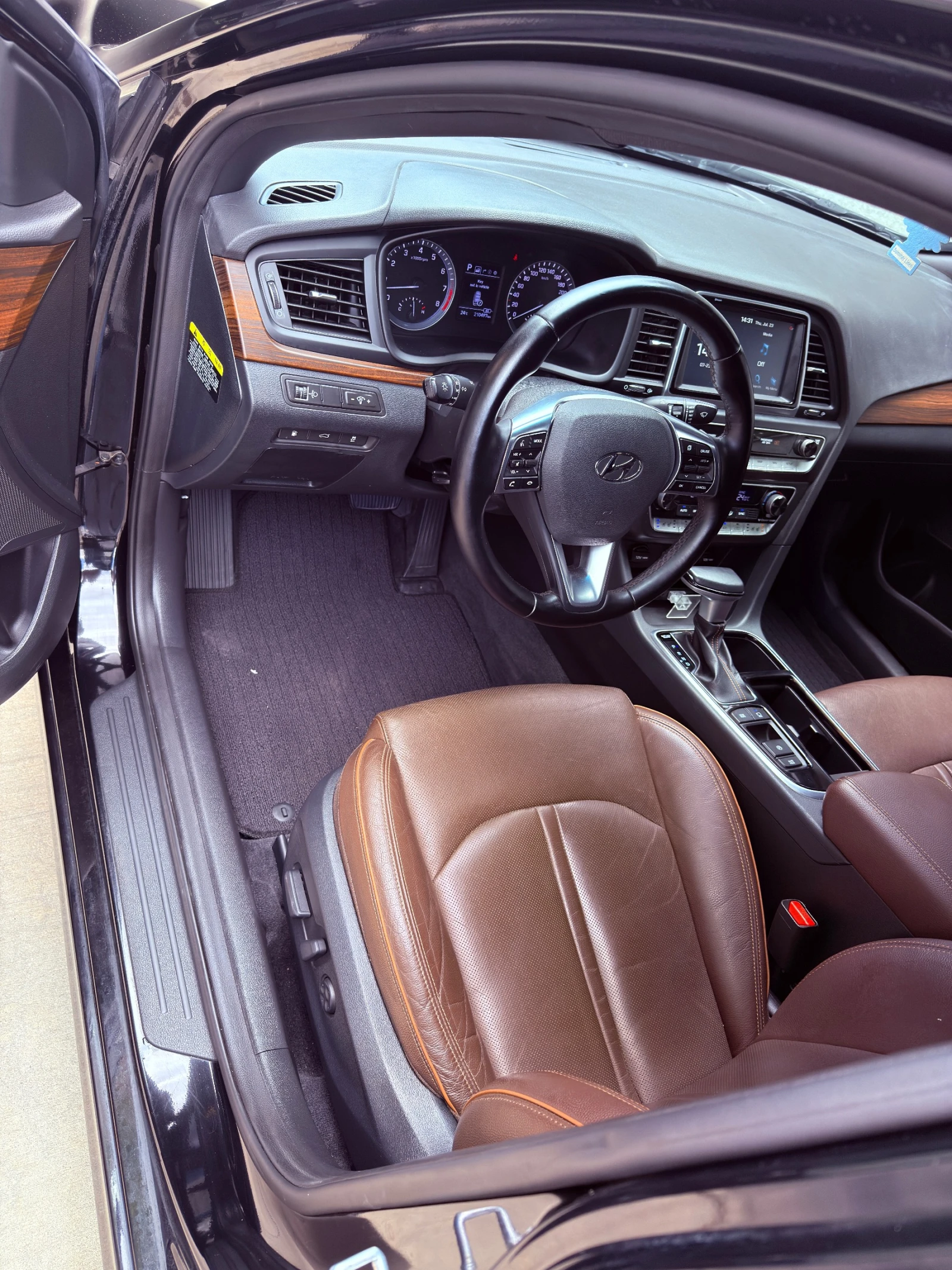 Hyundai Sonata Exclusive Plus, снимка 8 - Автомобили и джипове - 55400053