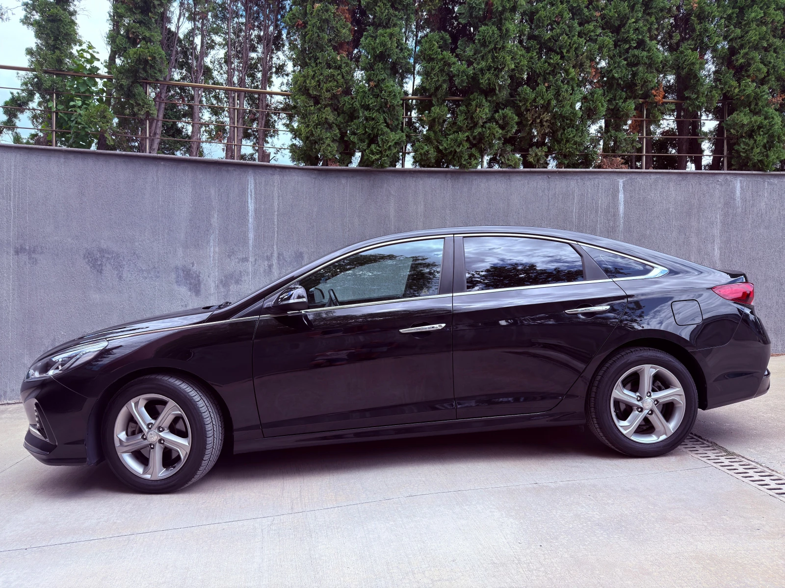 Hyundai Sonata Exclusive Plus, снимка 2 - Автомобили и джипове - 55400053