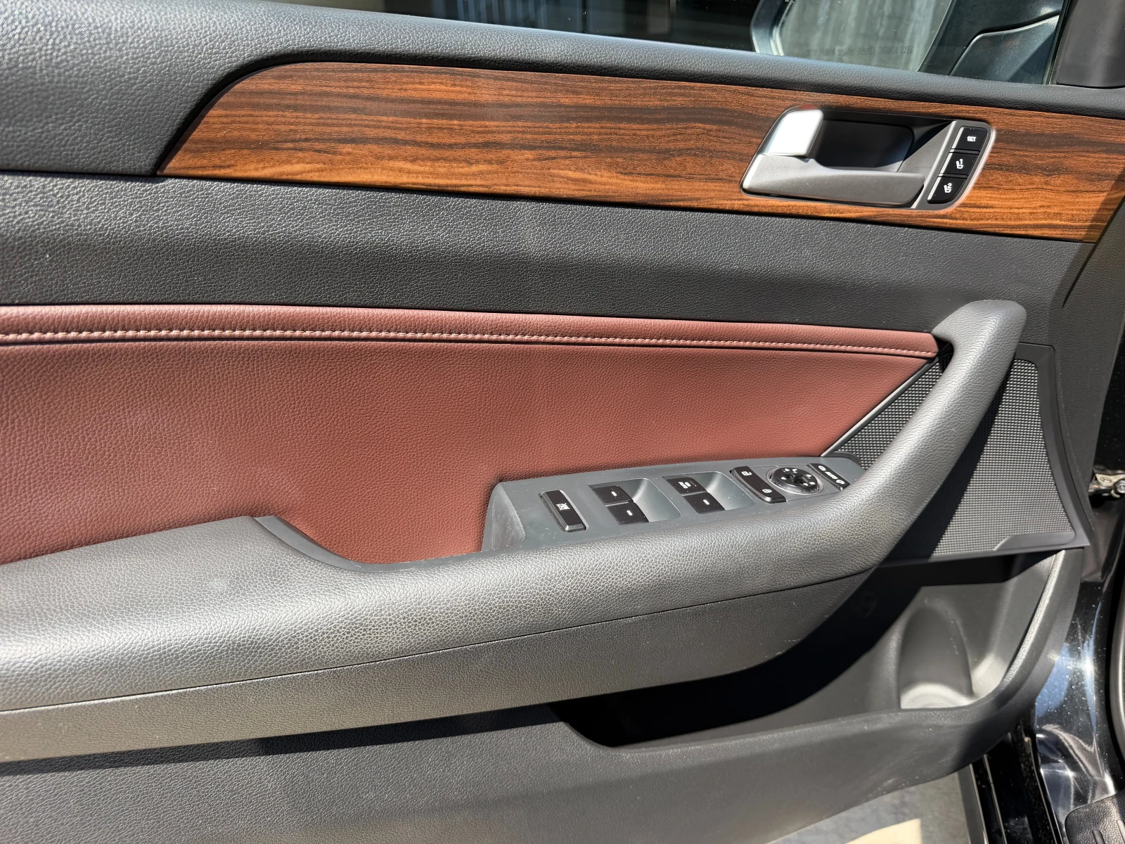 Hyundai Sonata Exclusive Plus, снимка 11 - Автомобили и джипове - 55400053