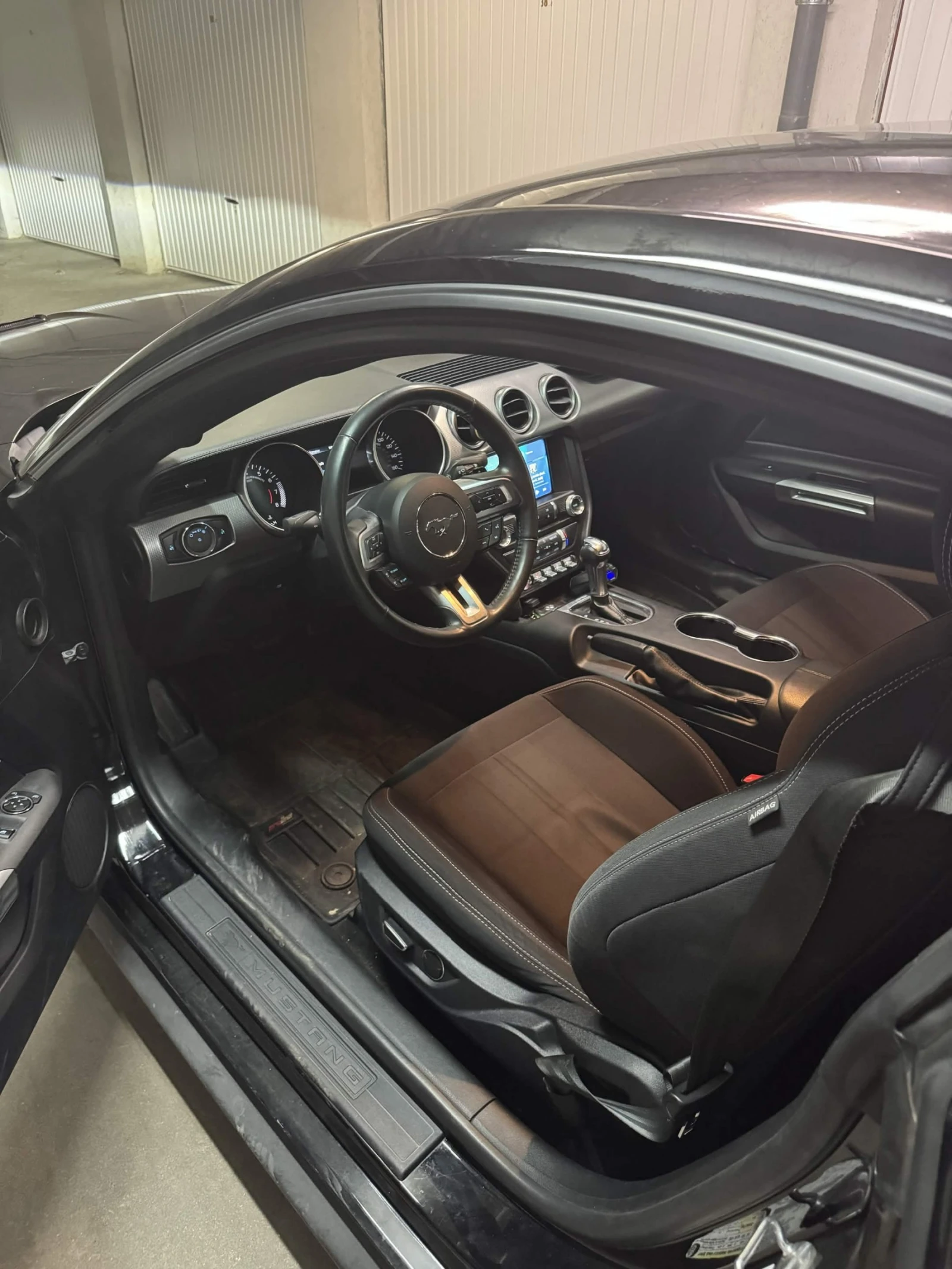 Ford Mustang, снимка 8 - Автомобили и джипове - 55409458