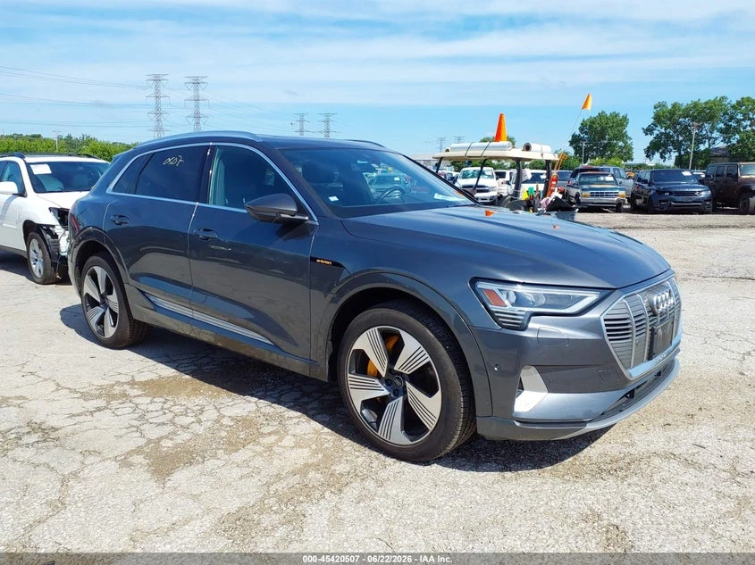 Audi E-Tron Premium Plus