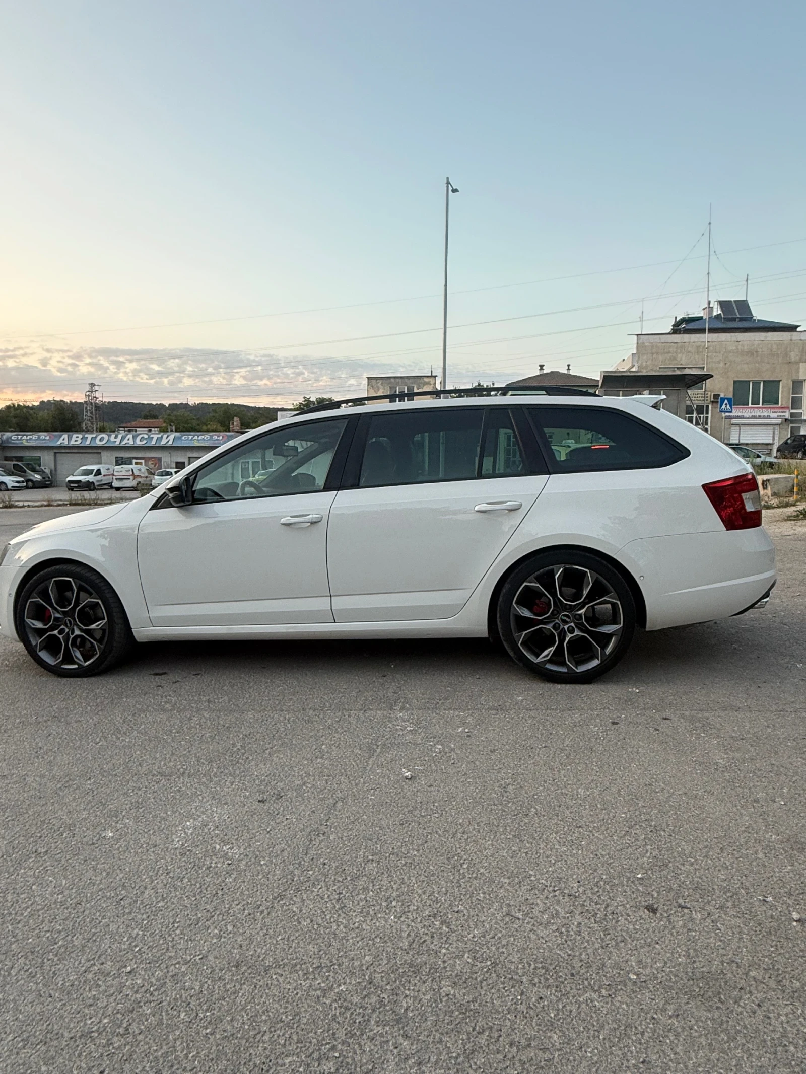 Skoda Octavia, снимка 8 - Автомобили и джипове - 55657947