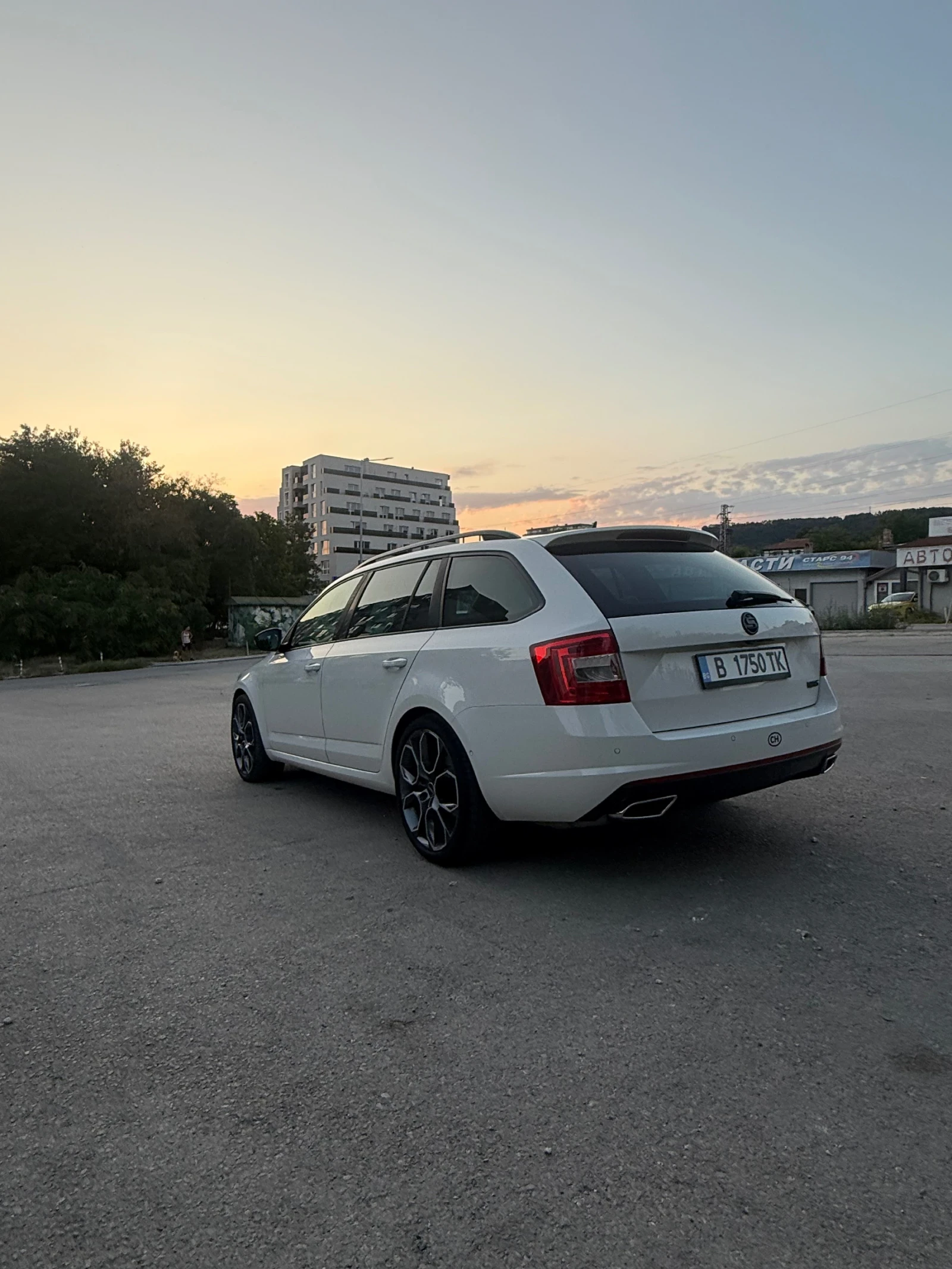 Skoda Octavia, снимка 7 - Автомобили и джипове - 55657947