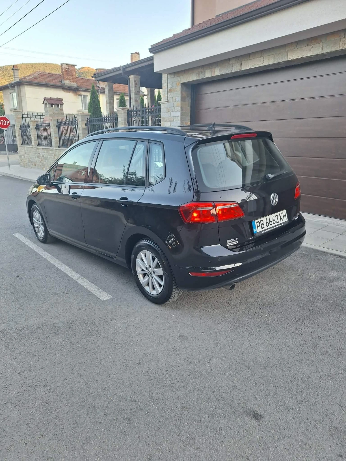 VW Golf Sportsvan 1.6 tdi, снимка 5 - Автомобили и джипове - 55707096