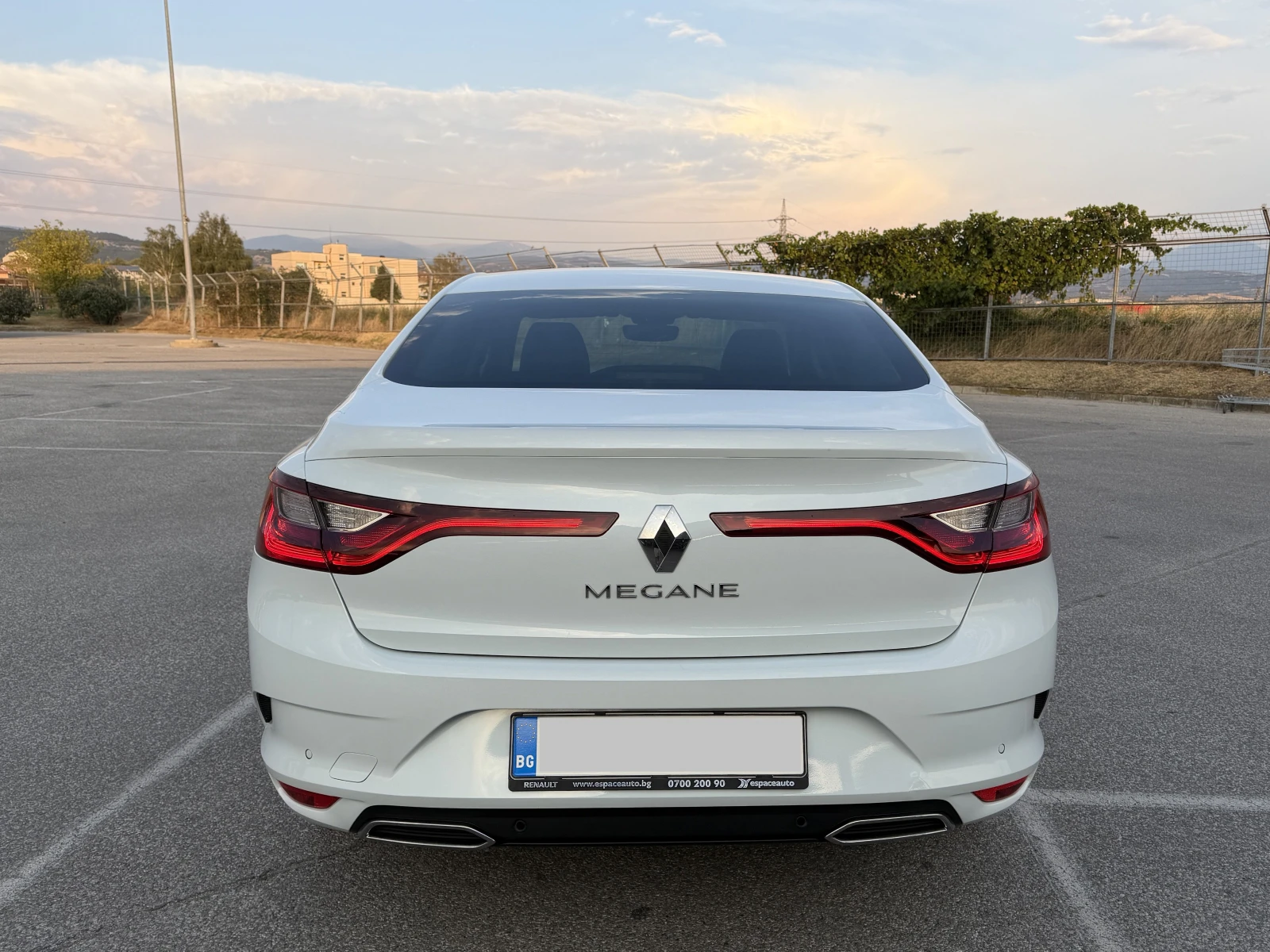 Renault Megane INTENCE, снимка 6 - Автомобили и джипове - 55777103