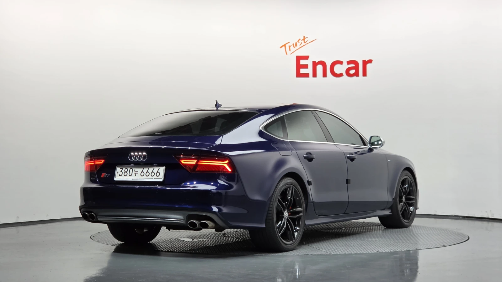 Audi S7 4.0* LED* B&O* HUD* ПОДГРЕВ* ШИБИДАХ* DIS* КРАЙНА , снимка 3 - Автомобили и джипове - 56059691