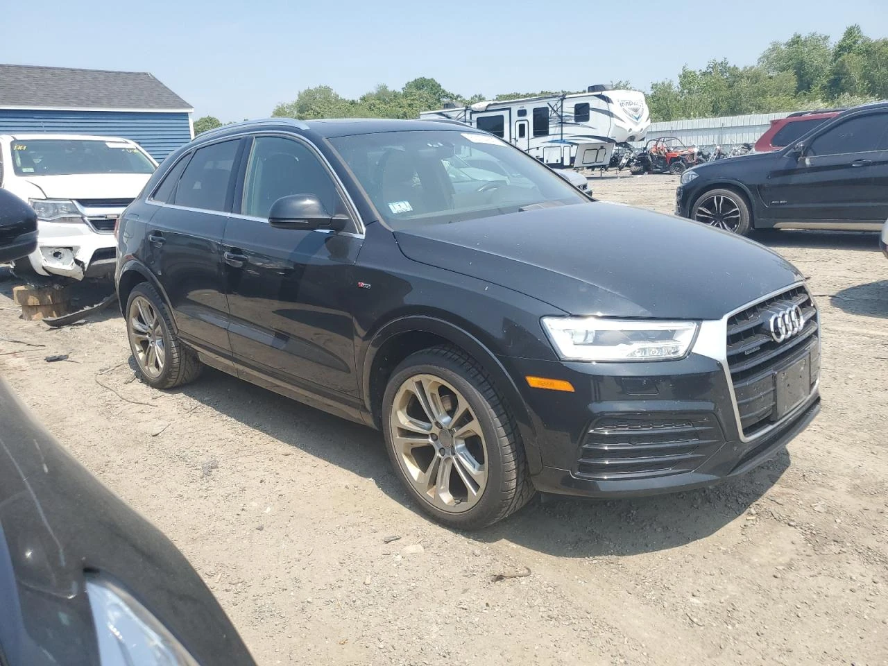 Audi Q3 PRESTIGE* ПОДГРЕВИ* КОЖЕН САЛОН - изображение 4