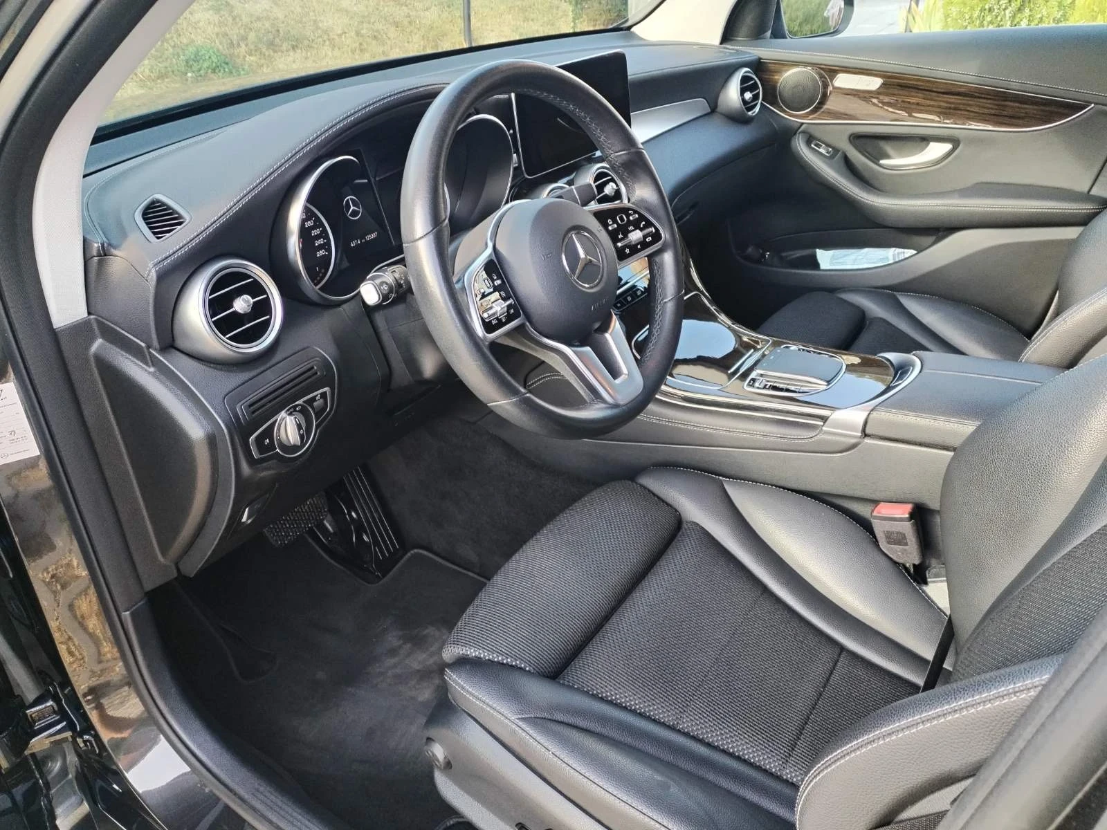 Mercedes-Benz GLC 220 9 G-TRONIC-Apple Car play, Android auto - изображение 8