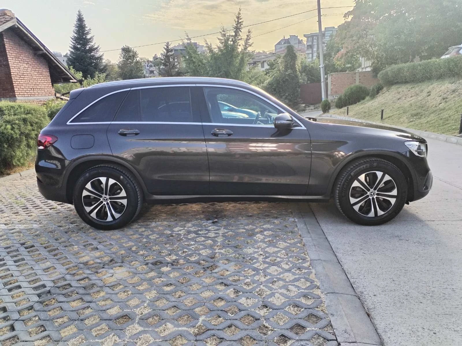 Mercedes-Benz GLC 220 9 G-TRONIC-Apple Car play, Android auto - изображение 5