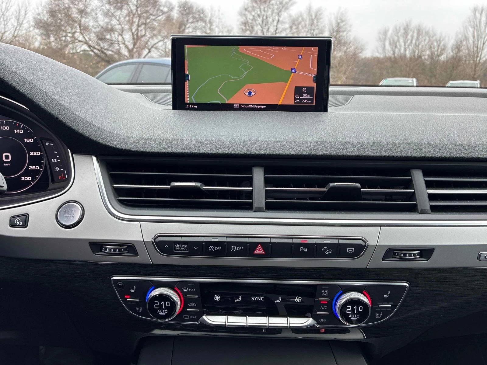 Audi Q7 TECHNIK С РЕГИСТРАЦИЯ & АВТО КРЕДИТ, снимка 9 - Автомобили и джипове - 54047307