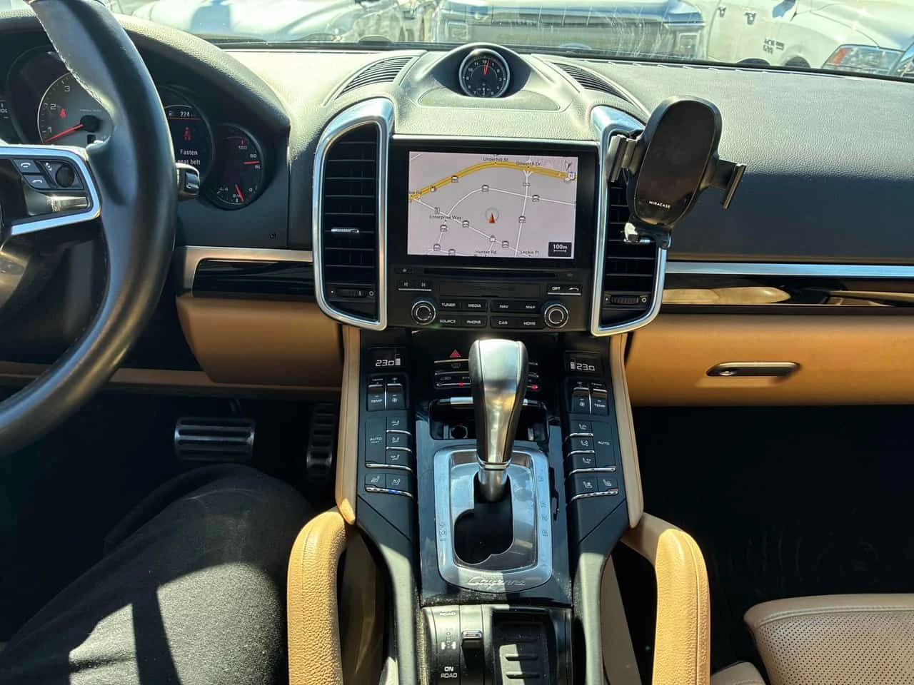 Porsche Cayenne * S * CARFAX * KEYLESS * ОБДУХВАНЕ, снимка 9 - Автомобили и джипове - 54144152