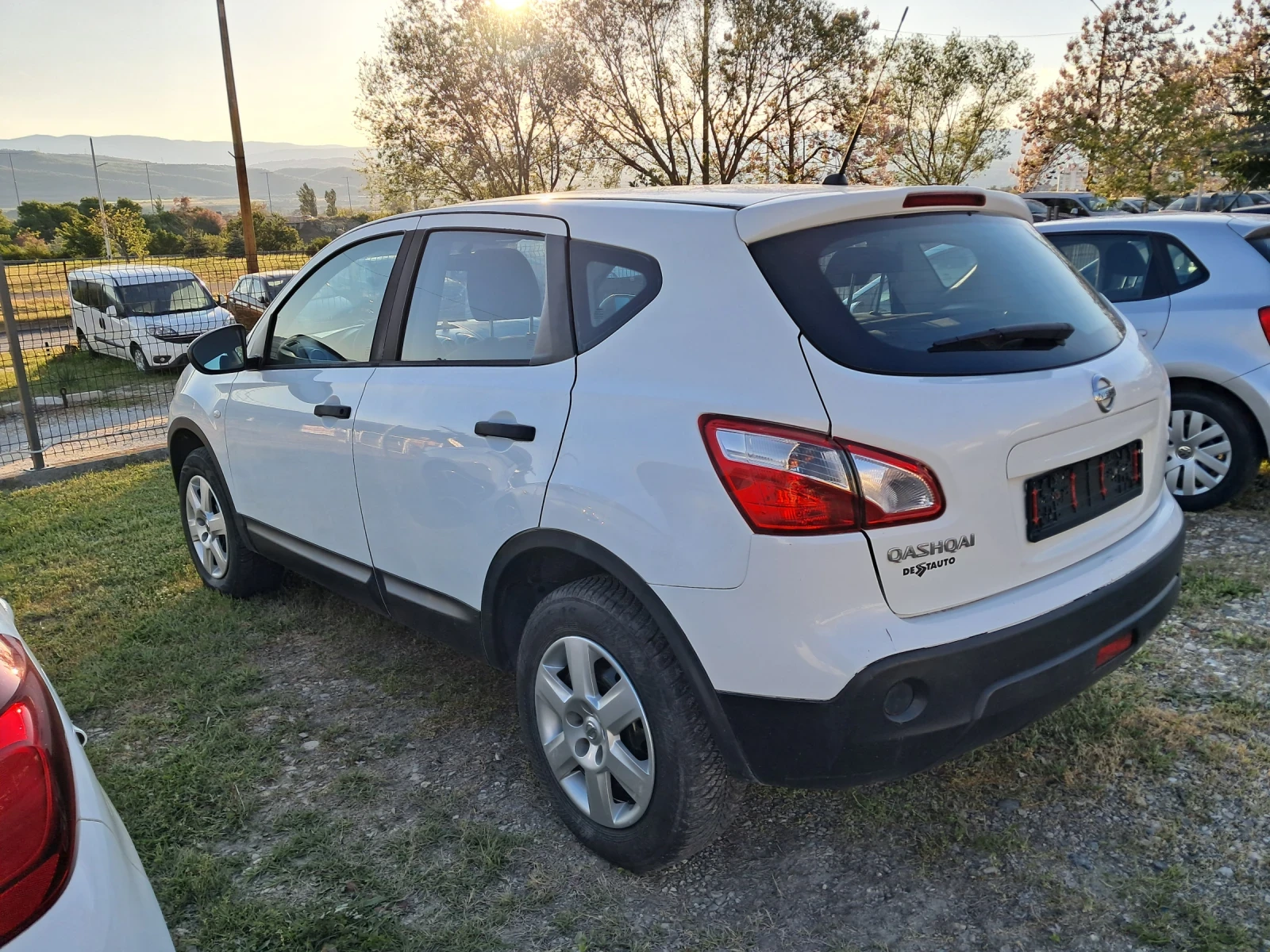 Nissan Qashqai 1.6 116 ks бензин газ, снимка 3 - Автомобили и джипове - 54489063