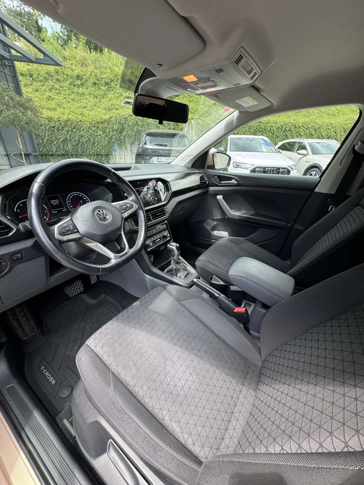 VW T-Cross, снимка 11 - Автомобили и джипове - 55012354